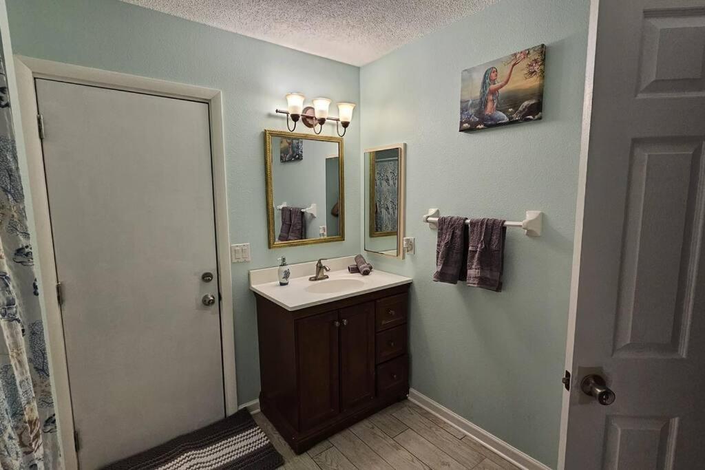 Seabreeze 3-Bedroom Pool Villa Close To The Beach!!! Port Charlotte Exterior photo