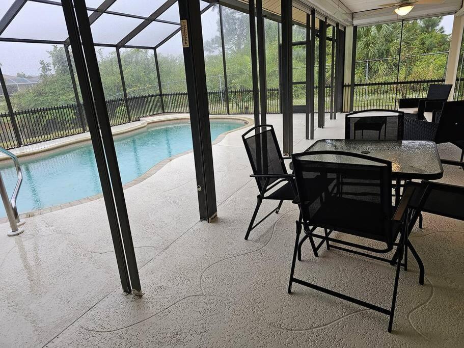 Seabreeze 3-Bedroom Pool Villa Close To The Beach!!! Port Charlotte Exterior photo